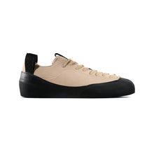 Afbeelding in Gallery-weergave laden, VILLAGE PM - &quot;1.00 PM&quot; SUEDE SHOES (CREAM BEIGE/NATURAL BLACK)

