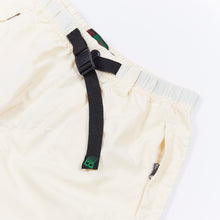 Afbeelding in Gallery-weergave laden, BRONZE 56K - &quot;MESH&quot; CARGO SHORTS (CREAM)
