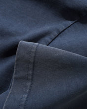 Afbeelding in Gallery-weergave laden, CASH ONLY - &quot;CAMPUS&quot; T-SHIRT (WASHED NAVY)
