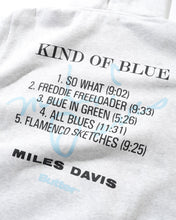 Afbeelding in Gallery-weergave laden, BUTTER GOODS X MILES DAVIS - &quot;KIND OF BLUE&quot; HOODIE (ASH)
