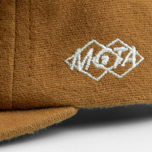 Afbeelding in Gallery-weergave laden, MAGENTA SKATEBOARDS - &quot;LEAGUE&quot; 6 PANEL HAT (OCRA)
