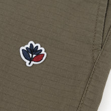 Afbeelding in Gallery-weergave laden, MAGENTA SKATEBOARDS - &quot;LOOSE&quot; RIPSTOP PANTS (KHAKI GREEN)
