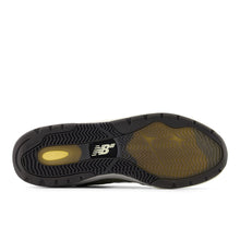 Afbeelding in Gallery-weergave laden, NEW BALANCE NUMBERIC - &quot;933&quot; ANDREW REYNOLDS&#39; PRO SHOES (GREEN/OLIVINE)

