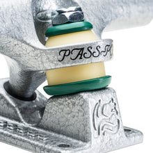 Afbeelding in Gallery-weergave laden, ACE TRUCKS X PASS PORT SKATEBOARDS - &quot;AF1&quot; LIMITED EDITION HOLLOW TRUCKS (8.25&quot;))
