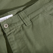 Afbeelding in Gallery-weergave laden, POLAR SKATE CO. - &quot;44!&quot; SHORTS (GREY GREEN)
