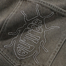 Afbeelding in Gallery-weergave laden, BUTTER GOODS - &quot;ROACH&quot; DENIM PANTS (BLACK WASH)
