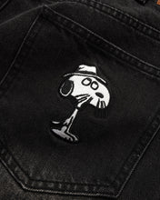 Afbeelding in Gallery-weergave laden, BUTTER GOODS X PEANUTS - &quot;SPIKE&quot; DENIM PANTS (BLACK)
