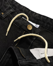 Afbeelding in Gallery-weergave laden, BUTTER GOODS X PEANUTS - &quot;SPIKE&quot; DENIM PANTS (BLACK)
