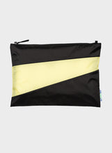 Afbeelding in Gallery-weergave laden, SUSAN BIJL - &quot;THE NEW POUCH&quot; LARGE SIDE BAG (BLACK/JOY)
