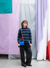 Afbeelding in Gallery-weergave laden, SUSAN BIJL - &quot;THE NEW POUCH&quot; SMALL SIDE BAG (WAVE/YVES)
