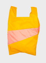 Afbeelding in Gallery-weergave laden, SUSAN BIJL - &quot;THE NEW SHOPPING BAG&quot; LARGE BAG (CLEESE/CORAL)

