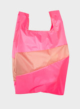 Afbeelding in Gallery-weergave laden, SUSAN BIJL - &quot;THE NEW SHOPPING BAG&quot; LARGE BAG (FLUO PINK/TRY)
