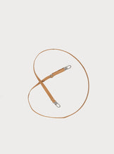Afbeelding in Gallery-weergave laden, SUSAN BIJL - &quot;THE NEW STRAP&quot; SLIM (CAMEL)
