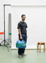 Afbeelding in Gallery-weergave laden, SUSAN BIJL - &quot;THE NEW 24/7 BAG&quot; (DARK PETROL/SEAWEED)
