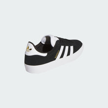 Afbeelding in Gallery-weergave laden, ADIDAS SKATEBOARDING - &quot;GAZELLE ADV&quot; SUEDE SHOES (BLACK/WHITE)
