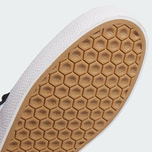 Afbeelding in Gallery-weergave laden, ADIDAS SKATEBOARDING - &quot;GAZELLE ADV&quot; SUEDE SHOES (BLACK/WHITE)
