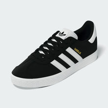 Afbeelding in Gallery-weergave laden, ADIDAS SKATEBOARDING - &quot;GAZELLE ADV&quot; SUEDE SHOES (BLACK/WHITE)
