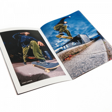 Afbeelding in Gallery-weergave laden, MAGENTA SKATEBOARDS - &quot;FLEUR BLEUE&quot; ZINE
