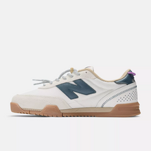 Afbeelding in Gallery-weergave laden, NEW BALANCE NUMERIC - &quot;440 TRAIL&quot; SHOES (SEA SALT/DEEP OCEAN)
