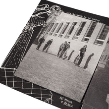 Afbeelding in Gallery-weergave laden, Oneshopper - &quot;TEN OOSTEN VAN DE STERREN STROOMT DE BEEK&quot; ZINE
