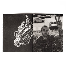 Afbeelding in Gallery-weergave laden, Oneshopper - &quot;TEN OOSTEN VAN DE STERREN STROOMT DE BEEK&quot; ZINE
